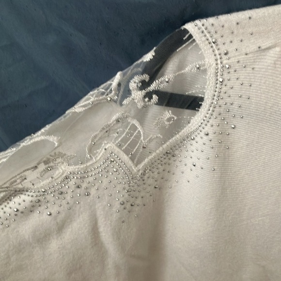 Tahari: Lace & embroidered sleeve Knit compression/natural stretch- Sweater- 3XL - Picture 5 of 16